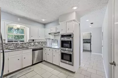 5925 Rayburn Drive, Fort Worth, TX 76133 - Photo 14