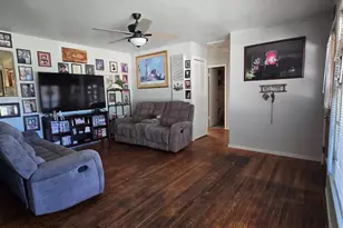 213 Blundell St, Ranger, TX 76470 - Photo 6