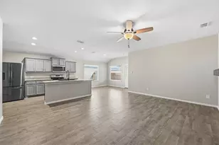 405 Houndstooth Dr, Fort Worth, TX 76131 - Photo 4