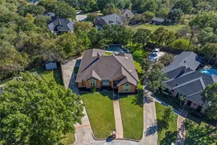 5306 High Trail Ct, Arlington, TX 76017 - Photo 2