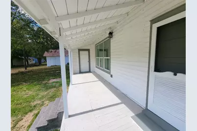 400 W Washington Street, Clarksville, TX 75426 - Photo 30