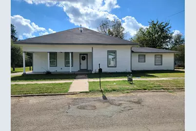 400 W Washington Street, Clarksville, TX 75426 - Photo 1