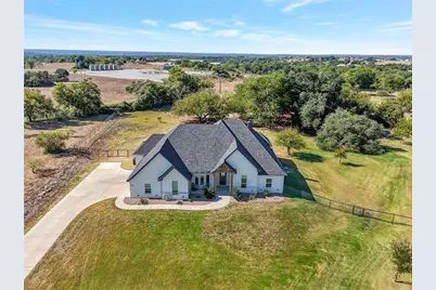 223 Columbia Court, Springtown, TX 76082 - Photo 4