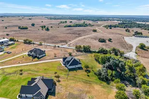 223 Columbia Ct, Springtown, TX 76082 - Photo 38