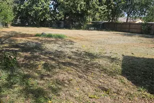 225 E Archer St, Jacksboro, TX 76458 - Photo 34