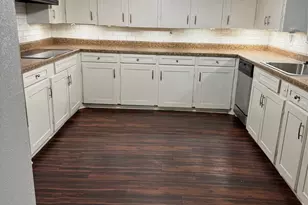 907 Elizabeth Blvd, Granbury, TX 76048 - Photo 16