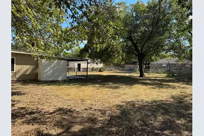 907 Elizabeth Boulevard, Granbury, TX 76048 - Photo 8