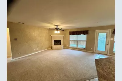 616 N Avenue C, Springtown, TX 76082 - Photo 2