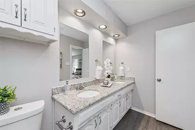 1930 Vista Oaks Drive, Carrollton, TX 75007 - Photo 12