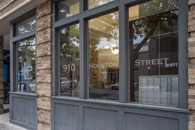 910 Houston Street #204, Fort Worth, TX 76102 - Photo 2