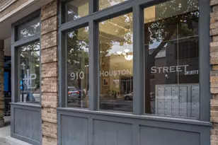 910 Houston St, Fort Worth, TX 76102 - Photo 2