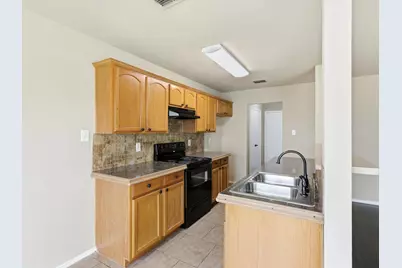 10713 Many Oaks Drive, Fort Worth, TX 76140 - Photo 12