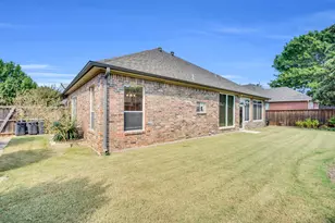 2616 Brookwood Dr, Mansfield, TX 76063 - Photo 10