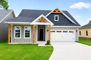 607 N Getzendaner St, Waxahachie, TX 75165 - Photo 1