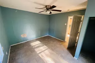 106 Columbia St, Cleburne, TX 76031 - Photo 6