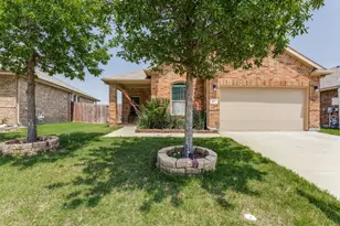 461 Creek Terrace Dr, Saginaw, TX 76131 - Photo 2