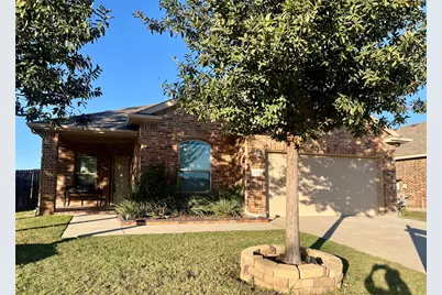 461 Creek Terrace Drive, Saginaw, TX 76131 - Photo 2