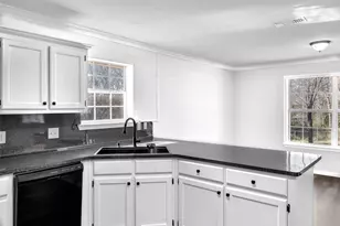 103 Lyle St, Gladewater, TX 75647 - Photo 8