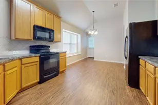 1329 Silver Maple Ln, Royse City, TX 75189 - Photo 4