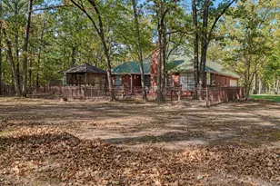 700 Hidden Lake Dr, Powderly, TX 75473 - Photo 22