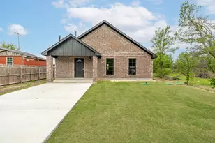 4222 Terri Lee Ln, Granbury, TX 76048 - Photo 1