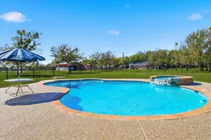 113 Green Oaks Ct, Hudson Oaks, TX 76087 - Photo 36