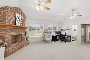 113 Green Oaks Ct, Hudson Oaks, TX 76087 - Photo 16