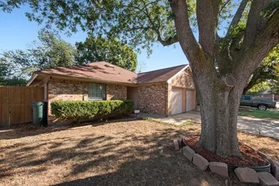 9017 Butterwick, Fort Worth, TX 76134 - Photo 4