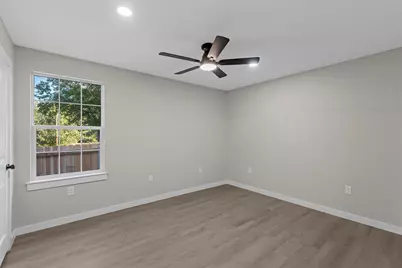 1105 N 11th Street, Waco, TX 76707 - Photo 12