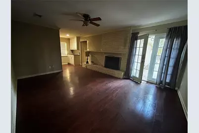 659 W Pentagon Parkway, Dallas, TX 75224 - Photo 2