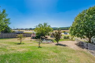 3903 Frisco Cir, Granbury, TX 76048 - Photo 8