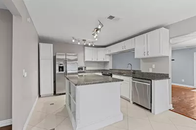 2117 W Lotus Avenue, Fort Worth, TX 76111 - Photo 14