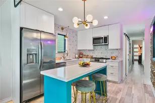 3817 Avenue R, Galveston, TX 77550 - Photo 2