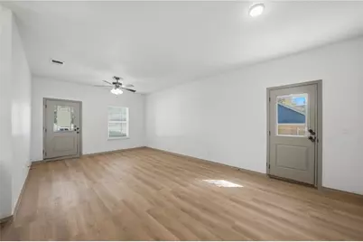 105 S Barron, Covington, TX 76636 - Photo 4