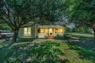 209 S Britton St, Tom Bean, TX 75489 - Photo 2