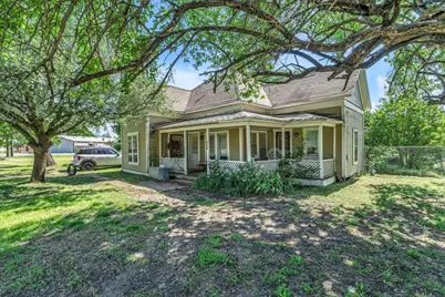 209 S Britton Street, Tom Bean, TX 75489 - Photo 6
