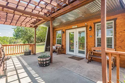 1011 Pawnee Trail, Granbury, TX 76048 - Photo 2