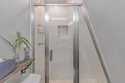 1011 Pawnee Trail, Granbury, TX 76048 - Photo 20