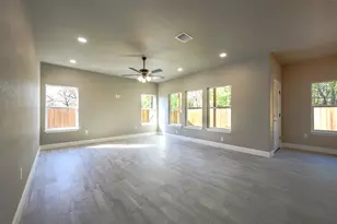 411 Hamilton Rd, Mineral Wells, TX 76067 - Photo 4