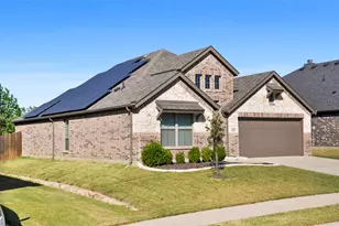 424 Molly Ln, Keene, TX 76059 - Photo 2