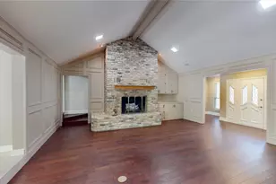 5715 Trail Lake Dr, Arlington, TX 76016 - Photo 10