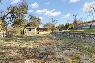 702 Sam Houston, Glen Rose, TX 76043 - Photo 24