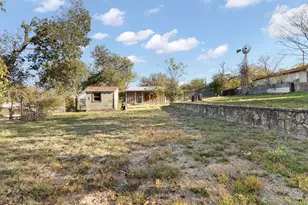 702 Sam Houston, Glen Rose, TX 76043 - Photo 24