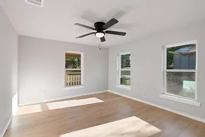 702 Sam Houston, Glen Rose, TX 76043 - Photo 18