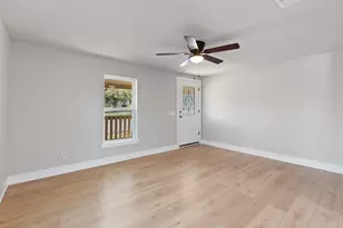 702 Sam Houston, Glen Rose, TX 76043 - Photo 8