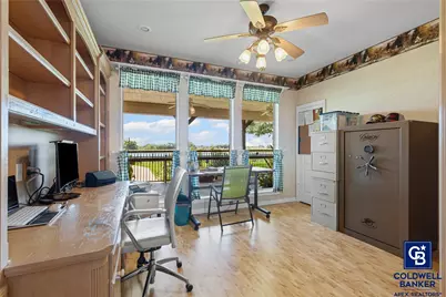 1221 Park, Cleburne, TX 76033 - Photo 10