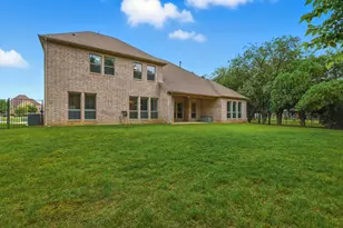 801 Surrey Ln, Flower Mound, TX 75022 - Photo 34