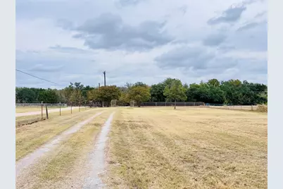 605 Killough Road, Granbury, TX 76049 - Photo 12