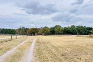 605 Killough Rd, Granbury, TX 76049 - Photo 12