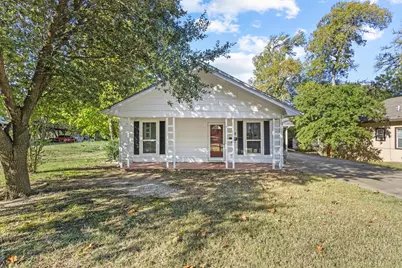 904 S Gribble Street, Sherman, TX 75090 - Photo 2